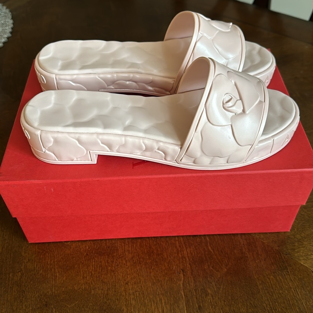 Valentino Garavani Slides - Picture 5 of 8